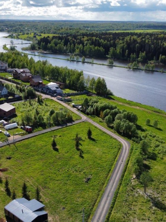 лесополоса и река в поселке